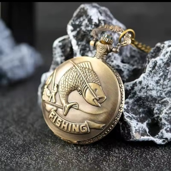Gold Fish Quartz Pocket Watch - Picture 6 of 8
